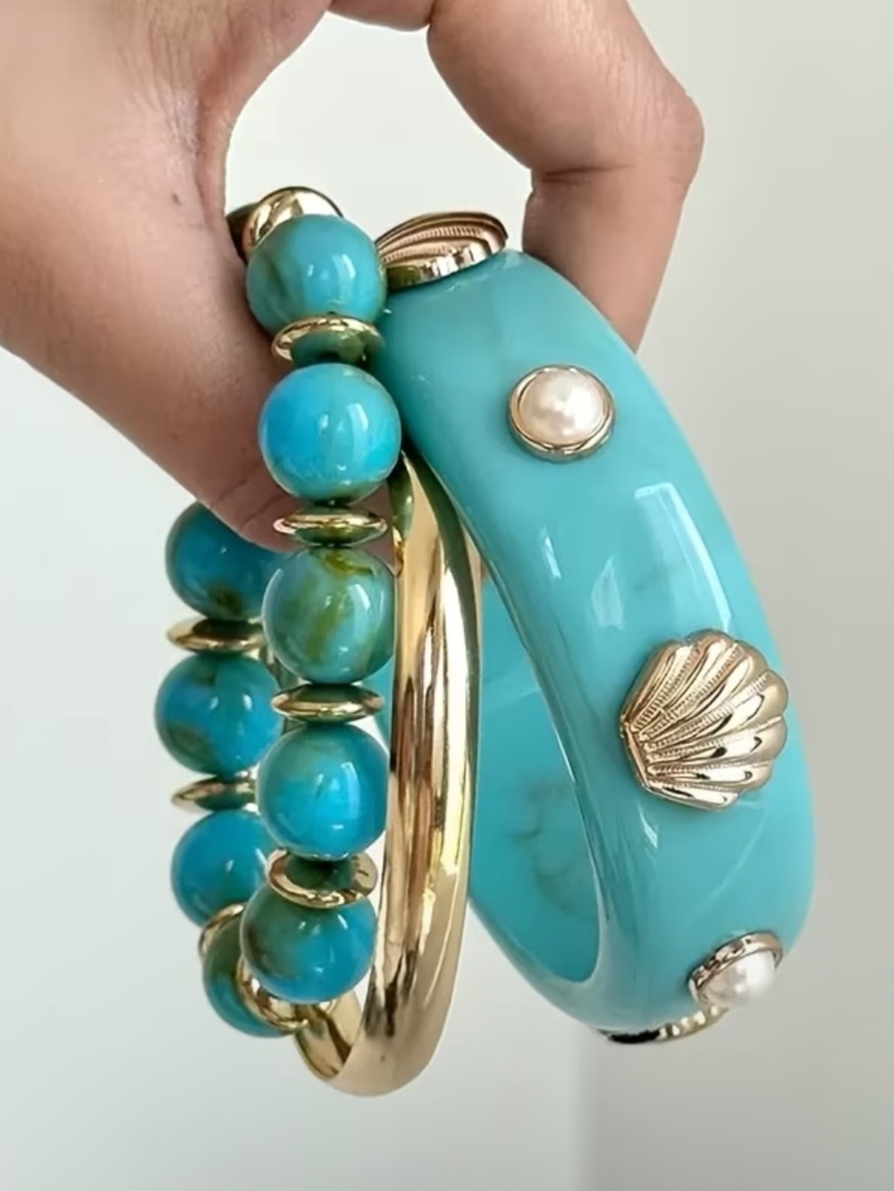 Turquoise Blue w/Gold-Trim Turquoise Beaded/Shell Accent Bangle Set